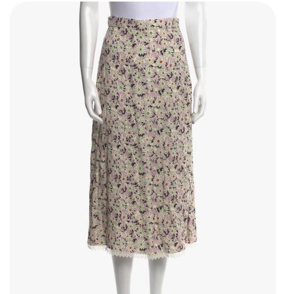 Miu Miu Skirt floral midi skirt with lace trim NWT size 40 best fit an 8-10